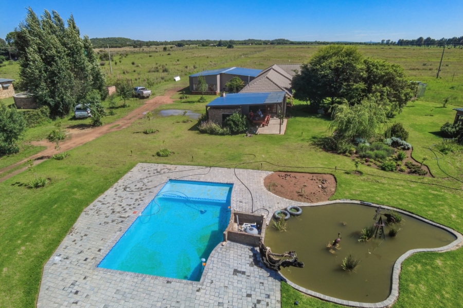 Commercial Property for Sale in La Hoff North West